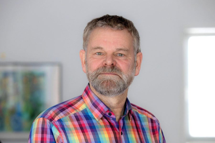 Dr. Jens Clausen
